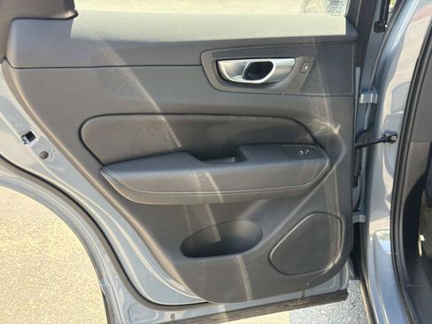 Certified 2023 Volvo XC60 B5 Ultimate w/ Climate Package FWD image 20