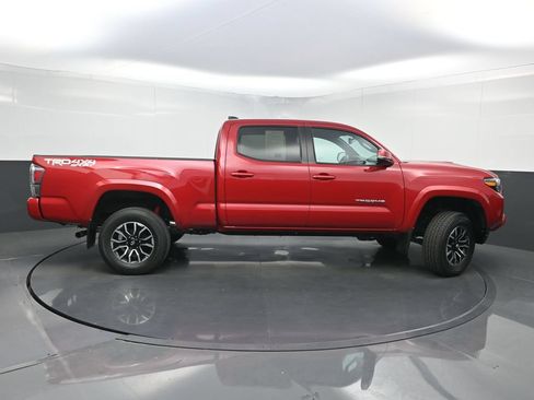 Used 2022 Toyota Tacoma TRD Sport w/ Technology Package AWD/4WD image 42