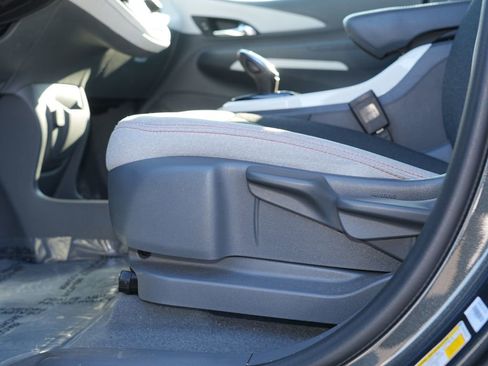 Used 2018 Chevrolet Bolt LT FWD image 15