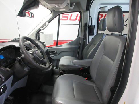 Used 2018 Ford Transit 250 130 Medium Roof RWD image 12