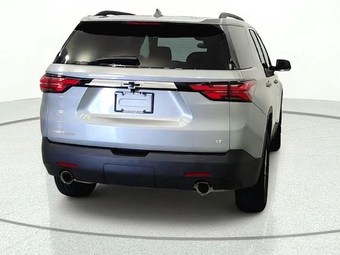Used 2023 Chevrolet Traverse LT FWD image 5