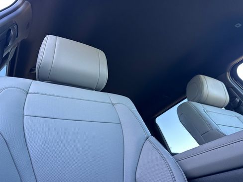New 2026 Toyota Tundra Limited AWD/4WD image 18