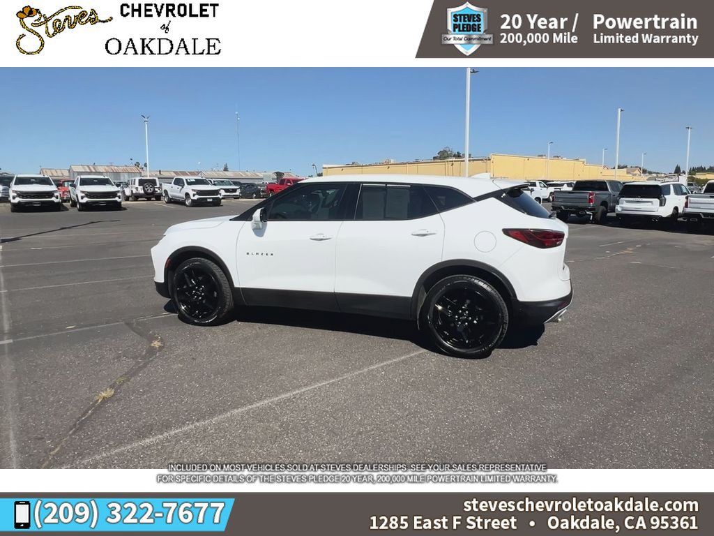 Certified 2023 Chevrolet Blazer LT w/ LPO, Black Grille Bar Package FWD image 8