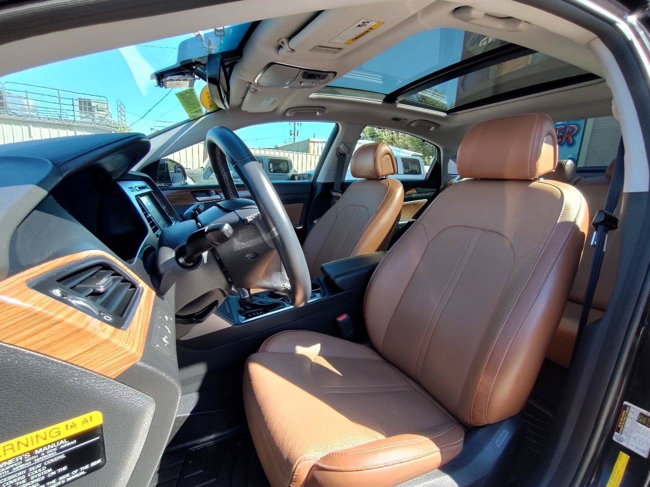 Used 2015 Hyundai Sonata Limited w/ Option Group 06 FWD image 16