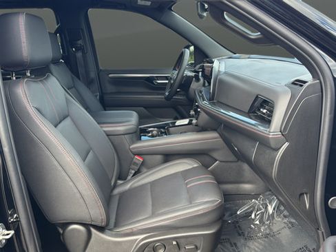 Used 2025 Chevrolet Tahoe RST w/ Comfort Package AWD/4WD image 24