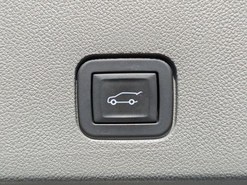 Certified 2024 Cadillac XT6 Premium Luxury w/ Technology Package image 12