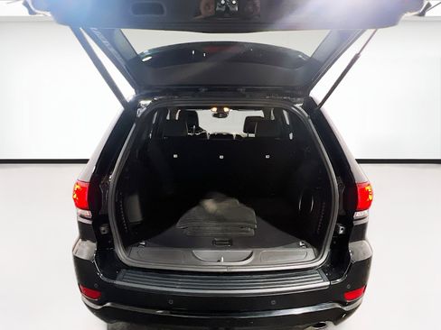 Used 2022 Jeep Grand Cherokee Laredo X RWD image 20