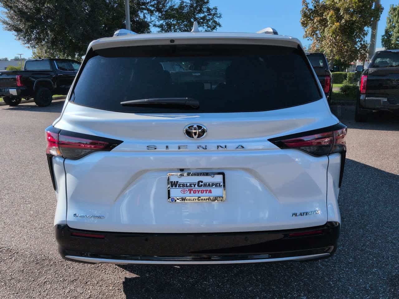 Used 2026 Toyota Sienna Platinum AWD/4WD image 5