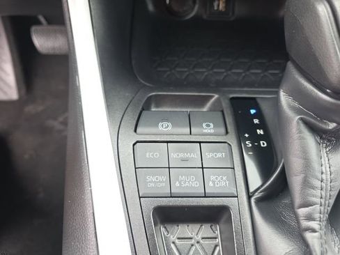 Used 2024 Toyota RAV4 LE image 20