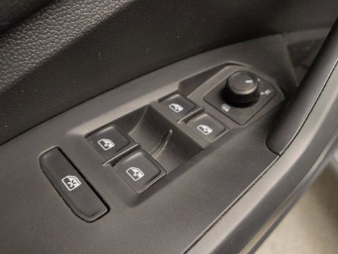 Used 2020 Volkswagen Jetta S image 27