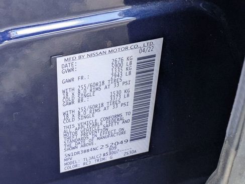 Used 2022 Nissan Pathfinder SV w/ SV Premium Package FWD image 27