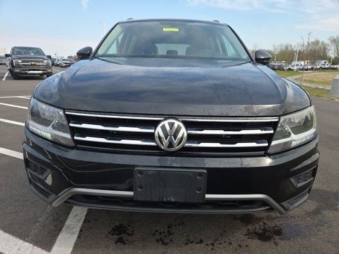 Used 2019 Volkswagen Tiguan SE image 3