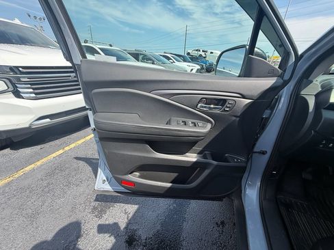 Used 2022 Honda Pilot Special Edition image 11
