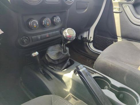 Used 2017 Jeep Wrangler Unlimited Sport AWD/4WD image 14