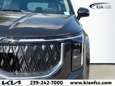 New 2026 Kia Carnival EX FWD image 8
