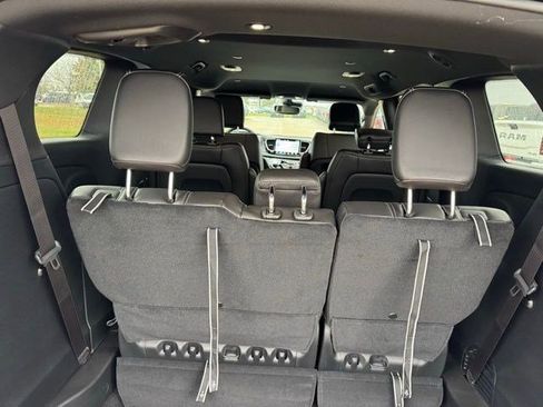 New 2026 Chrysler Pacifica Select AWD/4WD image 36
