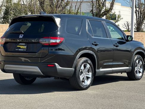 Certified 2025 Honda Pilot EX-L image 4