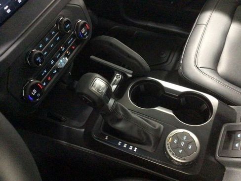 New 2025 Ford Bronco Badlands image 22
