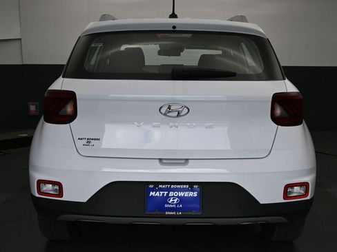 Certified 2024 Hyundai Venue Limited image 17