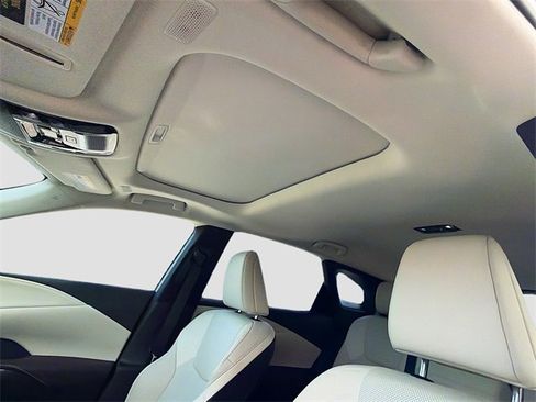 Used 2023 Lexus RX 350 Premium image 28