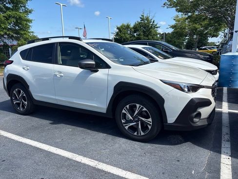 Used 2024 Subaru Crosstrek 2.0i Premium AWD/4WD image 2