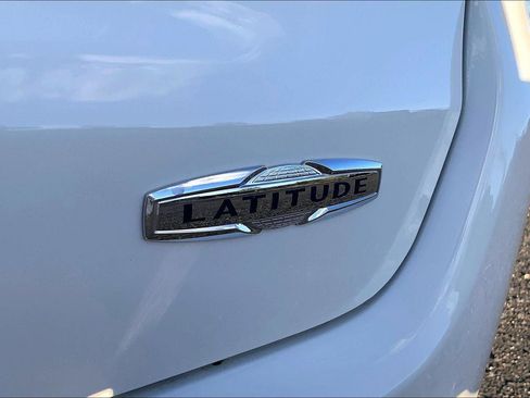 Certified 2018 Jeep Compass Latitude w/ Popular Equipment Group image 8