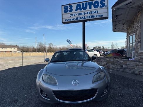 Used 2011 MAZDA MX-5 Miata Grand Touring image 2