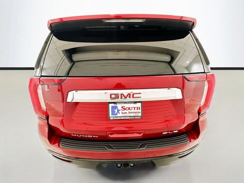 Used 2024 GMC Yukon XL SLE AWD/4WD image 6