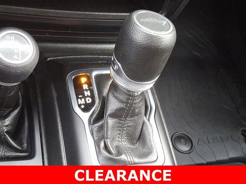 Used 2022 Jeep Gladiator Willys image 15