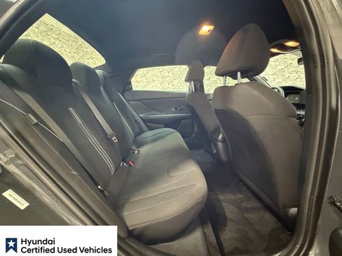 Certified 2025 Hyundai Elantra Sport FWD image 13