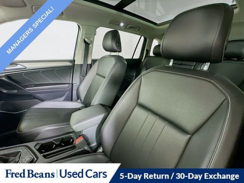 Used 2023 Volkswagen Tiguan SE image 21