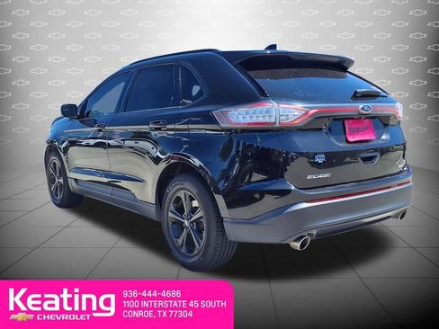 Used 2017 Ford Edge SE FWD image 2