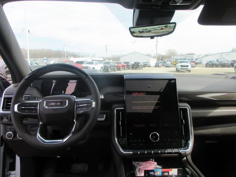 New 2026 GMC Yukon Elevation w/ Elevation Premium Package image 17