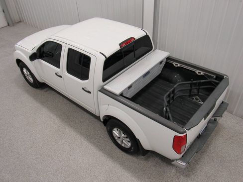 Used 2019 Nissan Frontier SV w/ Value Truck Package AWD/4WD image 6