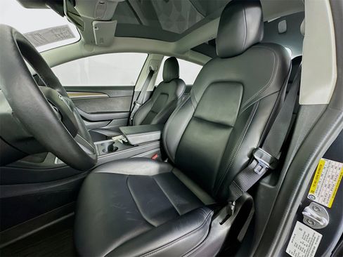 Used 2022 Tesla Model 3 Long Range image 19
