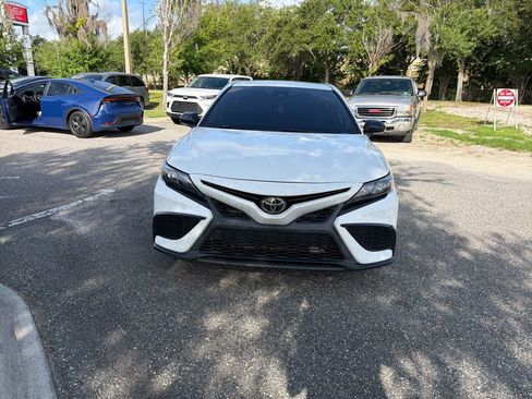 Used 2023 Toyota Camry SE AWD/4WD image 8