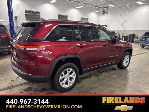 Used 2023 Jeep Grand Cherokee Limited image 5