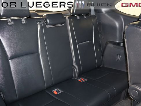 Used 2021 Toyota Highlander XSE AWD/4WD image 17