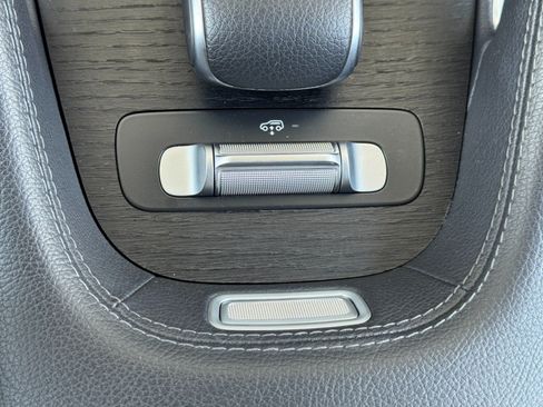 Used 2023 Mercedes-Benz GLS 580 4MATIC image 37