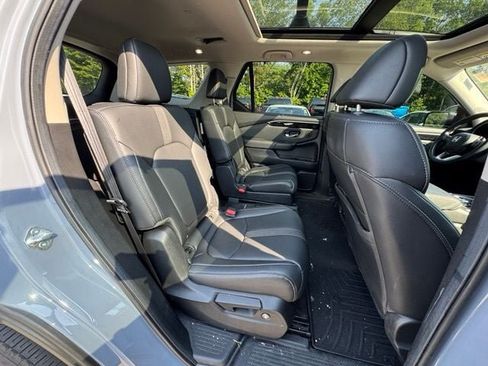 Used 2025 Honda Pilot Touring image 19