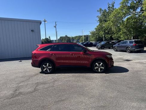 Used 2022 Kia Sorento S w/ Panoramic Sunroof Package FWD image 4