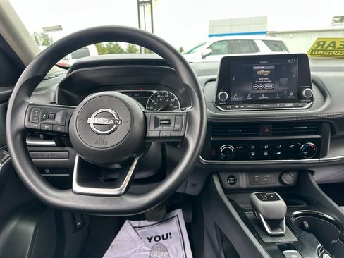 Used 2024 Nissan Rogue S AWD/4WD image 7