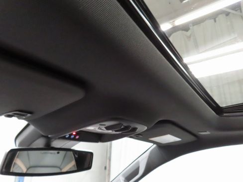 Used 2023 GMC Canyon Denali image 26