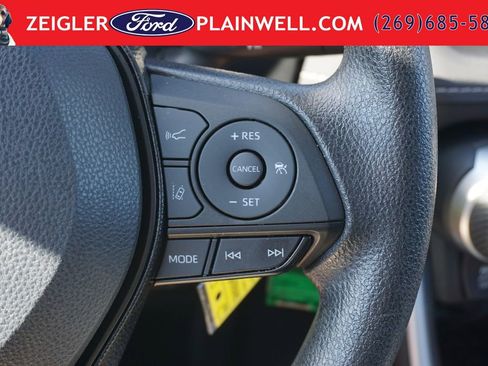Used 2021 Toyota RAV4 LE AWD/4WD image 22