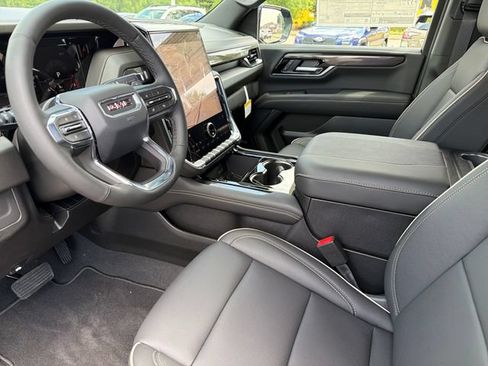 New 2026 GMC Yukon Elevation AWD/4WD image 17