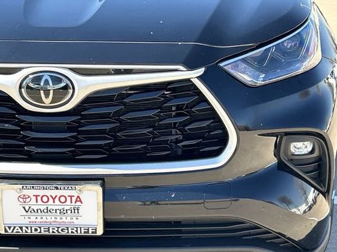 Certified 2024 Toyota Highlander LE image 8