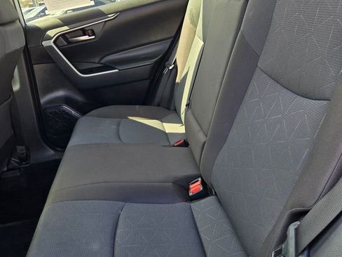 Used 2025 Toyota RAV4 XLE AWD/4WD image 34