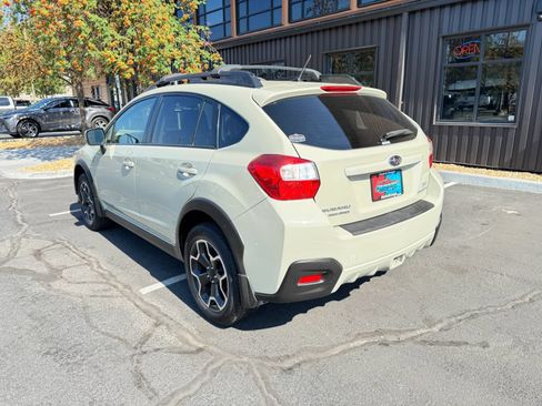 Used 2013 Subaru Crosstrek 2.0i Premium AWD/4WD image 3
