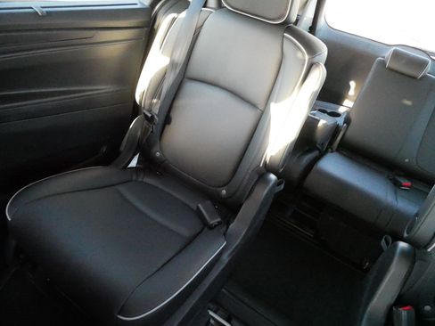 Used 2026 Honda Odyssey Touring image 12