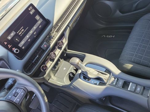Certified 2026 Honda HR-V LX image 35